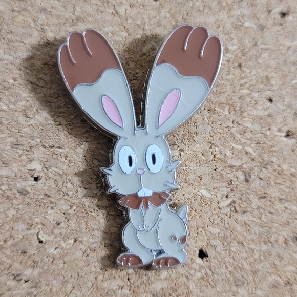 Bunnelby pin - Picture 1 of 1